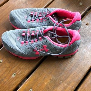 Under armour  4-D foam